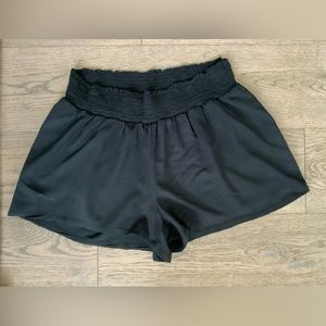 The Nines by Hatch Black Shorts Size L.